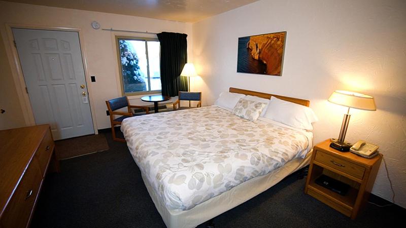 Alger Falls Motel